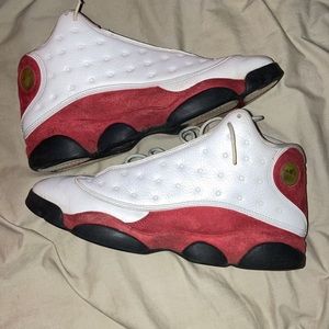 Chicago 13s size 10.5 (9/10 condition)